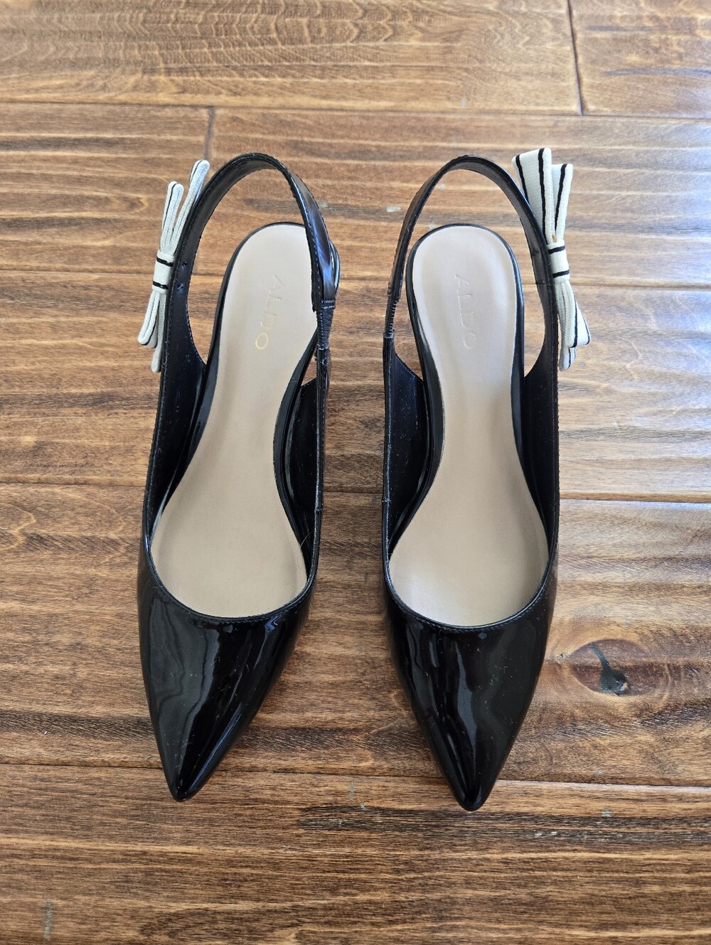 Aldo Black Patent Pointed Slingback Pumps with White Bow Accent Size 7